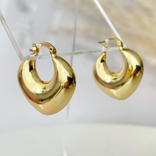 Metal chunky heart hoop earings