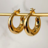 Metal hoop moon earrings