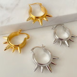 Metal arrow hoop earrings