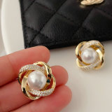 Glass pearl flower earrings