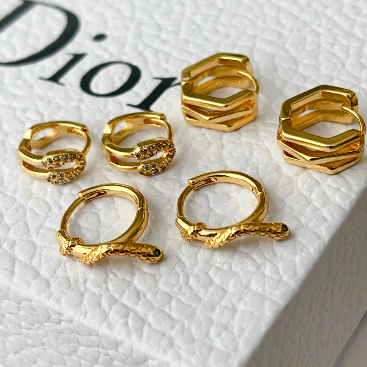 Pave pin snake basic hoop earrings 14mm