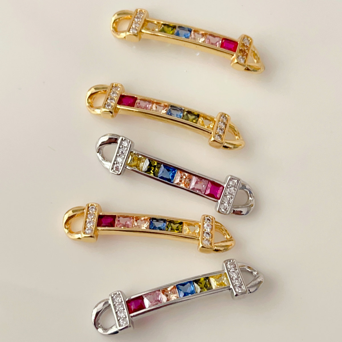 Colorful bar connector