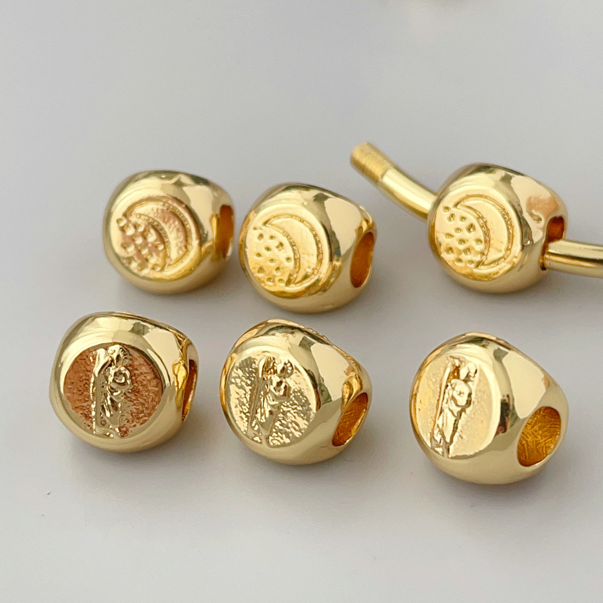 Big hole pave bead