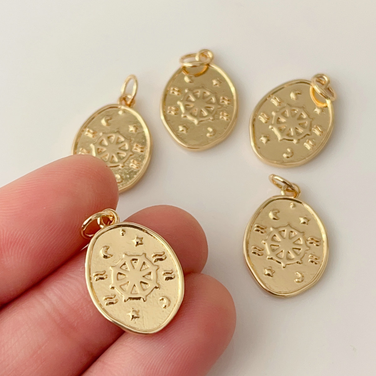 fashion gold pendant