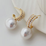 Round pearl drop earrings