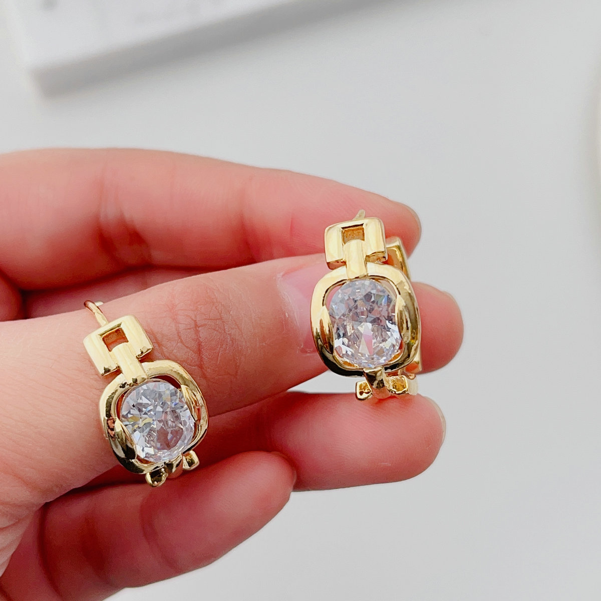 Chain chunky hoop earrings
