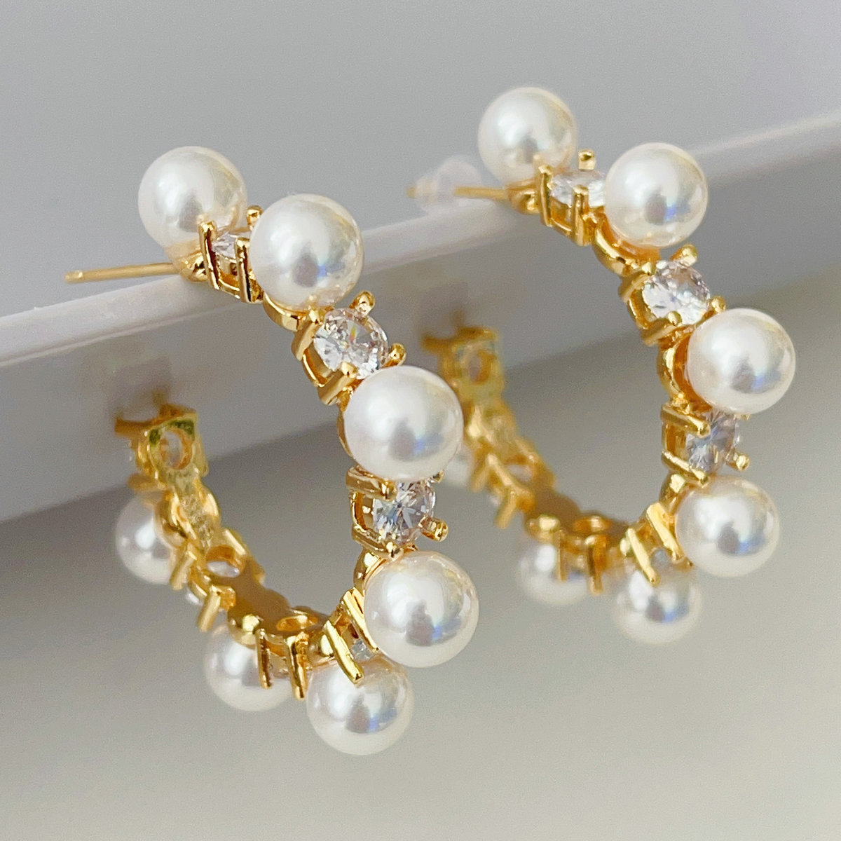 Pearl zircon hoop earrings