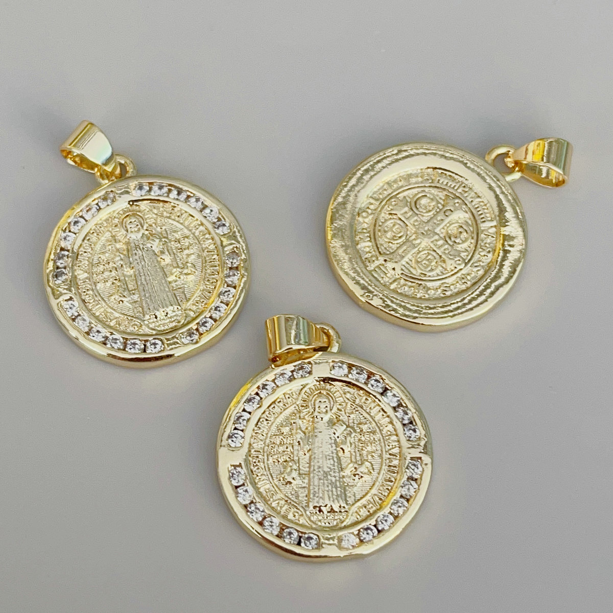Round religiud charm