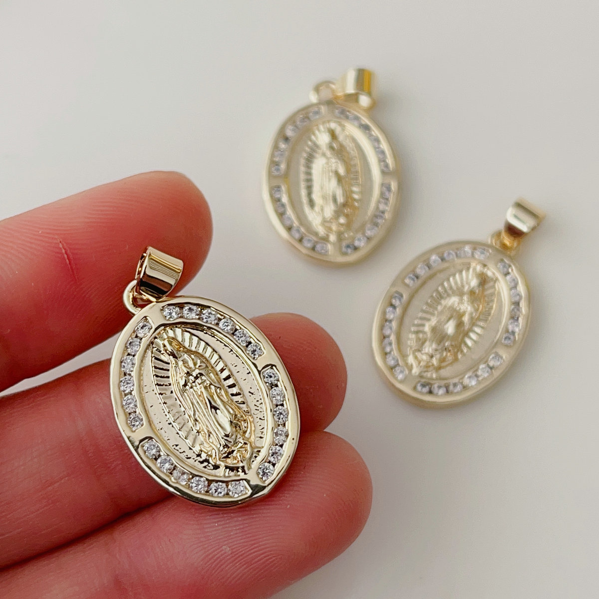 Pave oval pendant