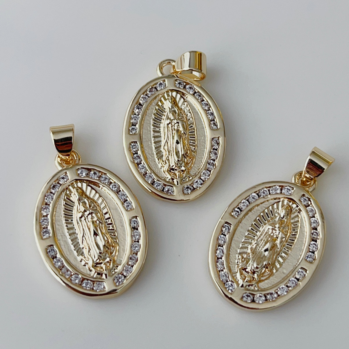 Pave oval pendant