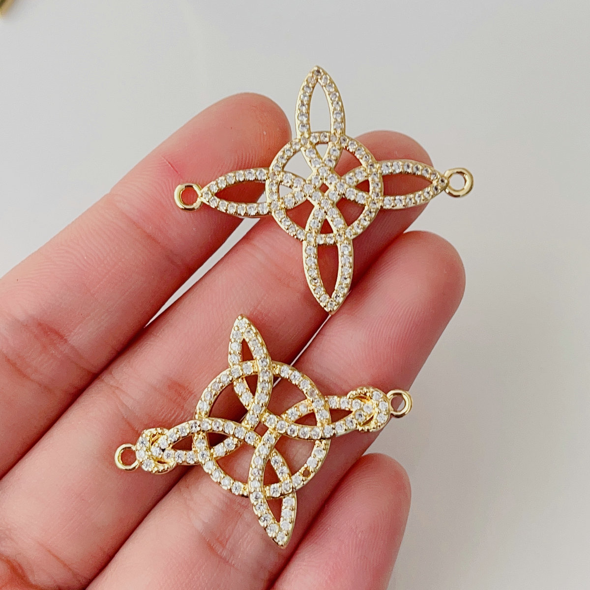 Pave flower connector