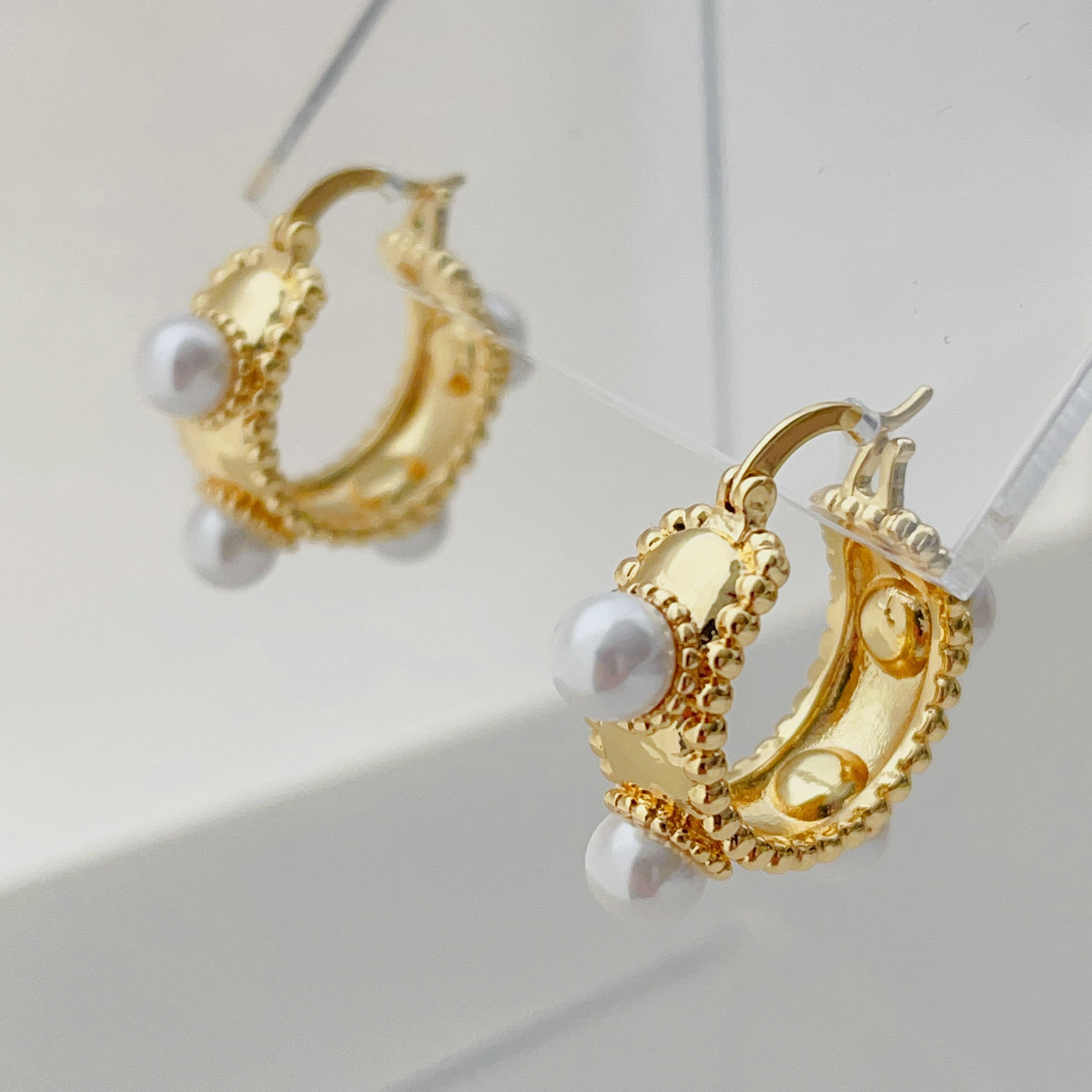 Glass pearl hoop earrings