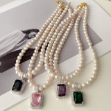 Square pendant pearl necklace