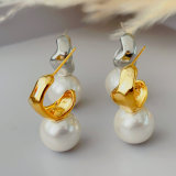 Fashion pearl drop earrings
