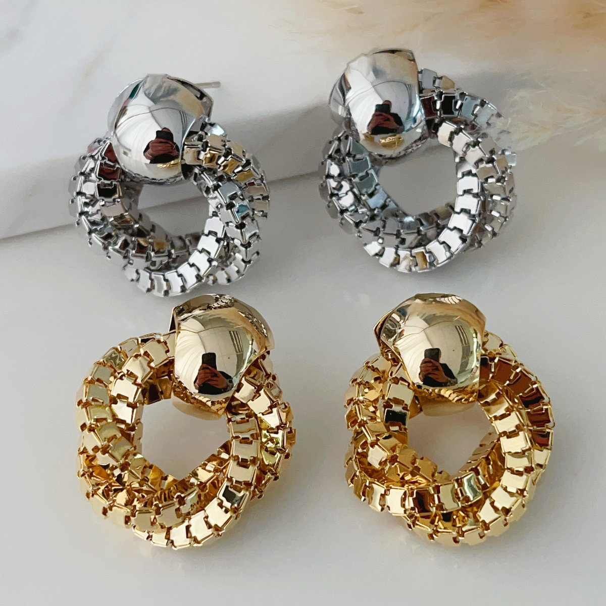 Fashion twist earrings