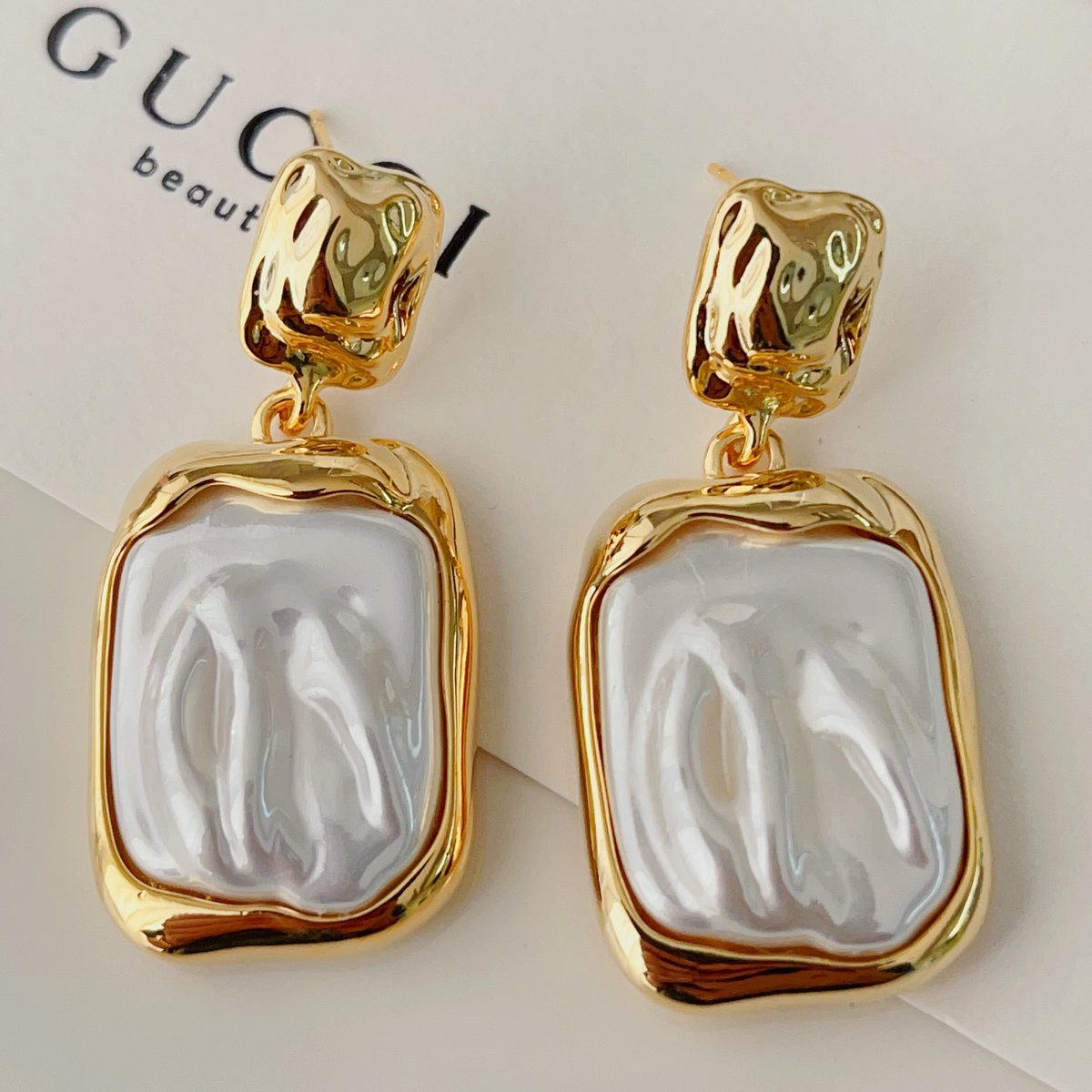 Squre glass pearl pendant earrings