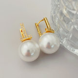 Glass pearl drop earrings