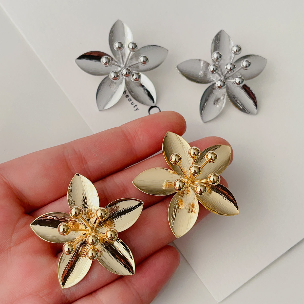 Flower earrings