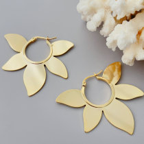 Flower chunky earrings