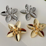 Flower earrings