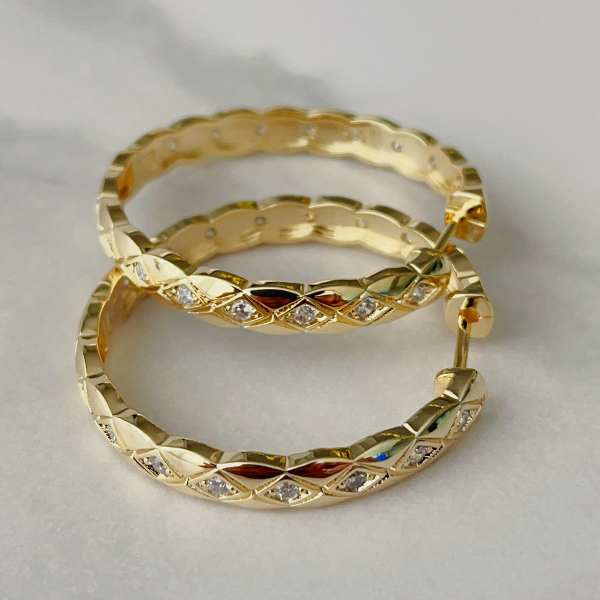 Pave chunky hoops