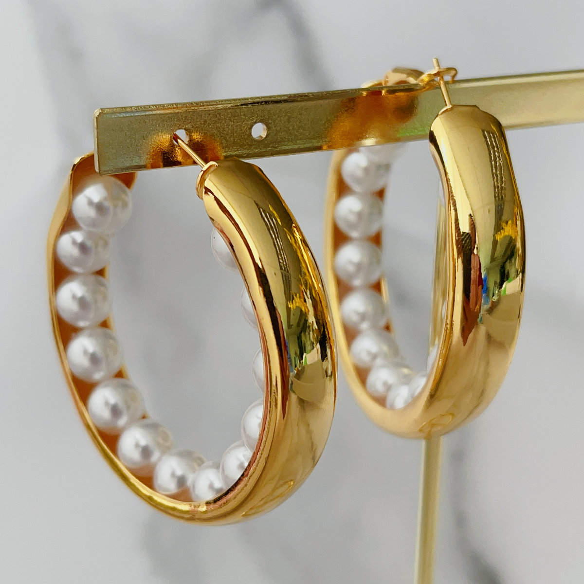 Big chunky pearl hoop