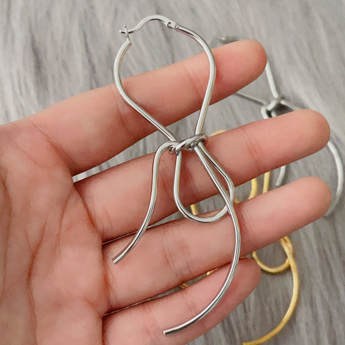 Speacil metal earrings