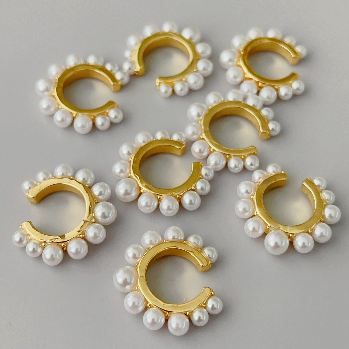 Pearl ear cuff ( pair )