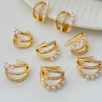 Pearl ear cuff ( pair )