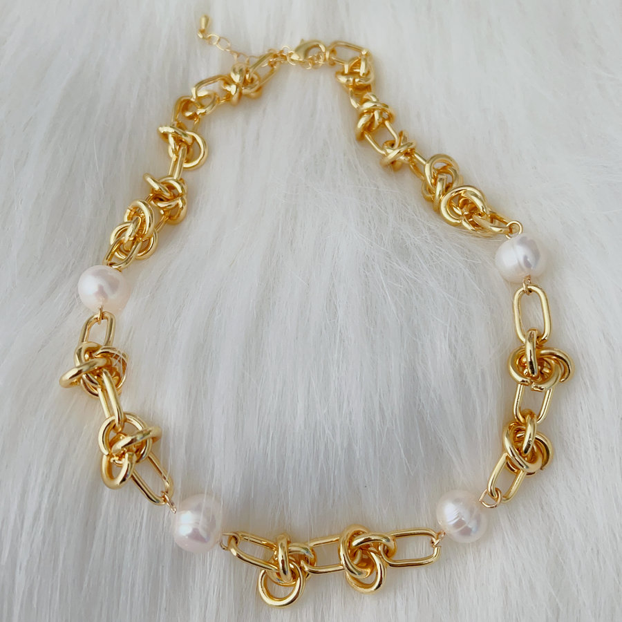 Pearl chain necklace
