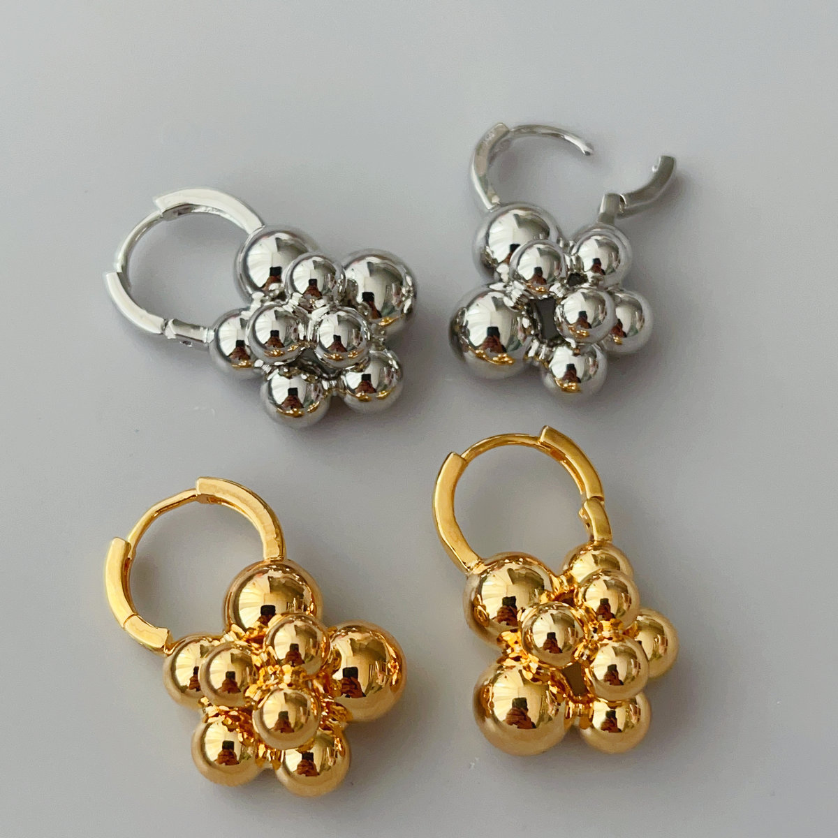 Flower bead drop earrings