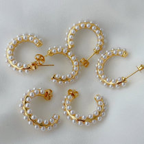 Pearl small hoops