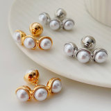 Moon pearl earrings