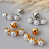 Moon pearl earrings