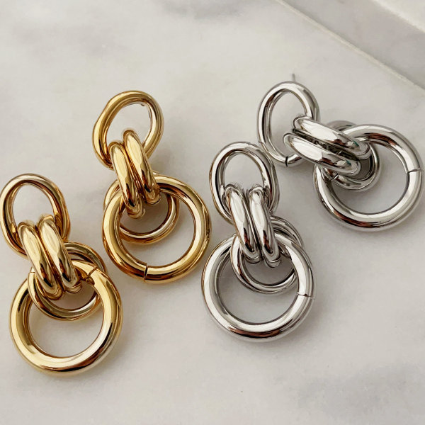 Circle earrings