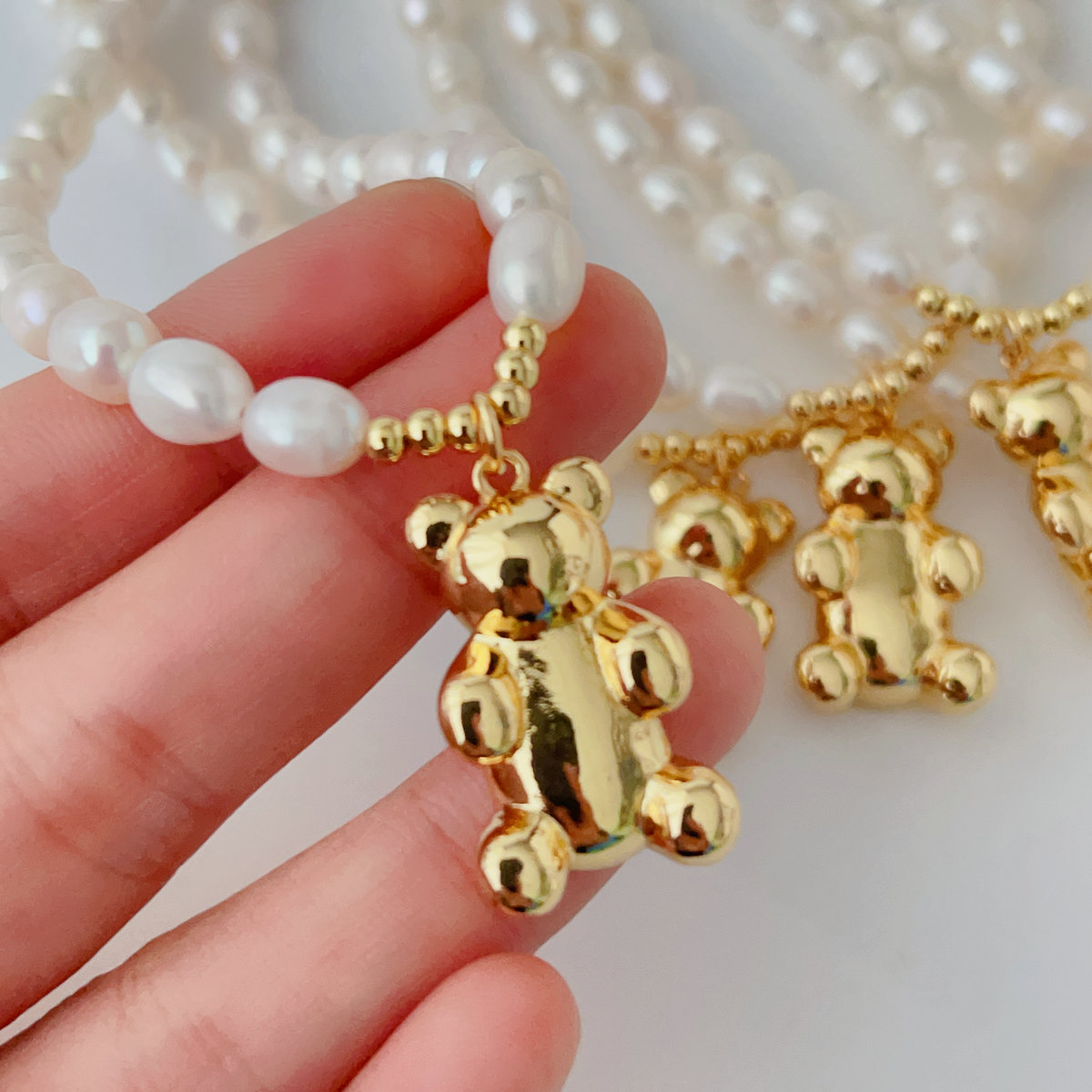 Big teddy bear pendant pearl necklace
