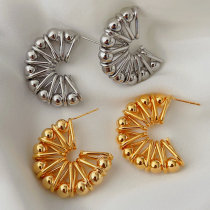 Ball half moon earrings
