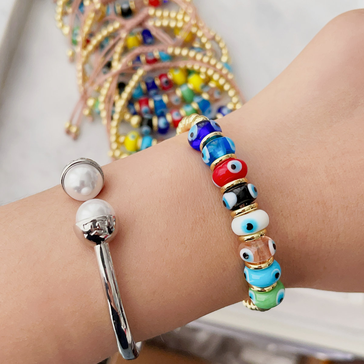 Glass glass eye bracelet