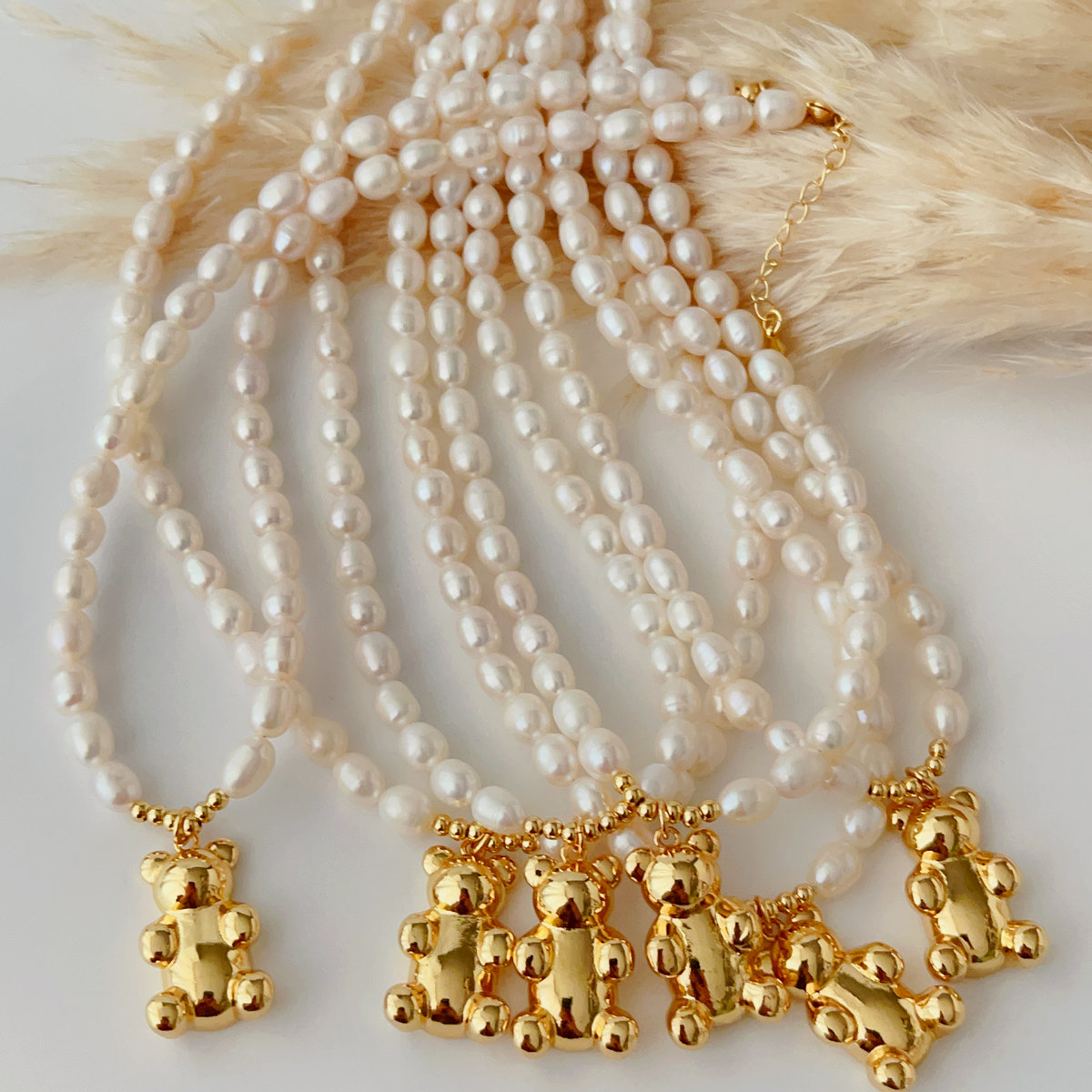 Big teddy bear pendant pearl necklace