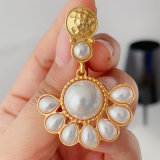 Fan glass pearl earrings