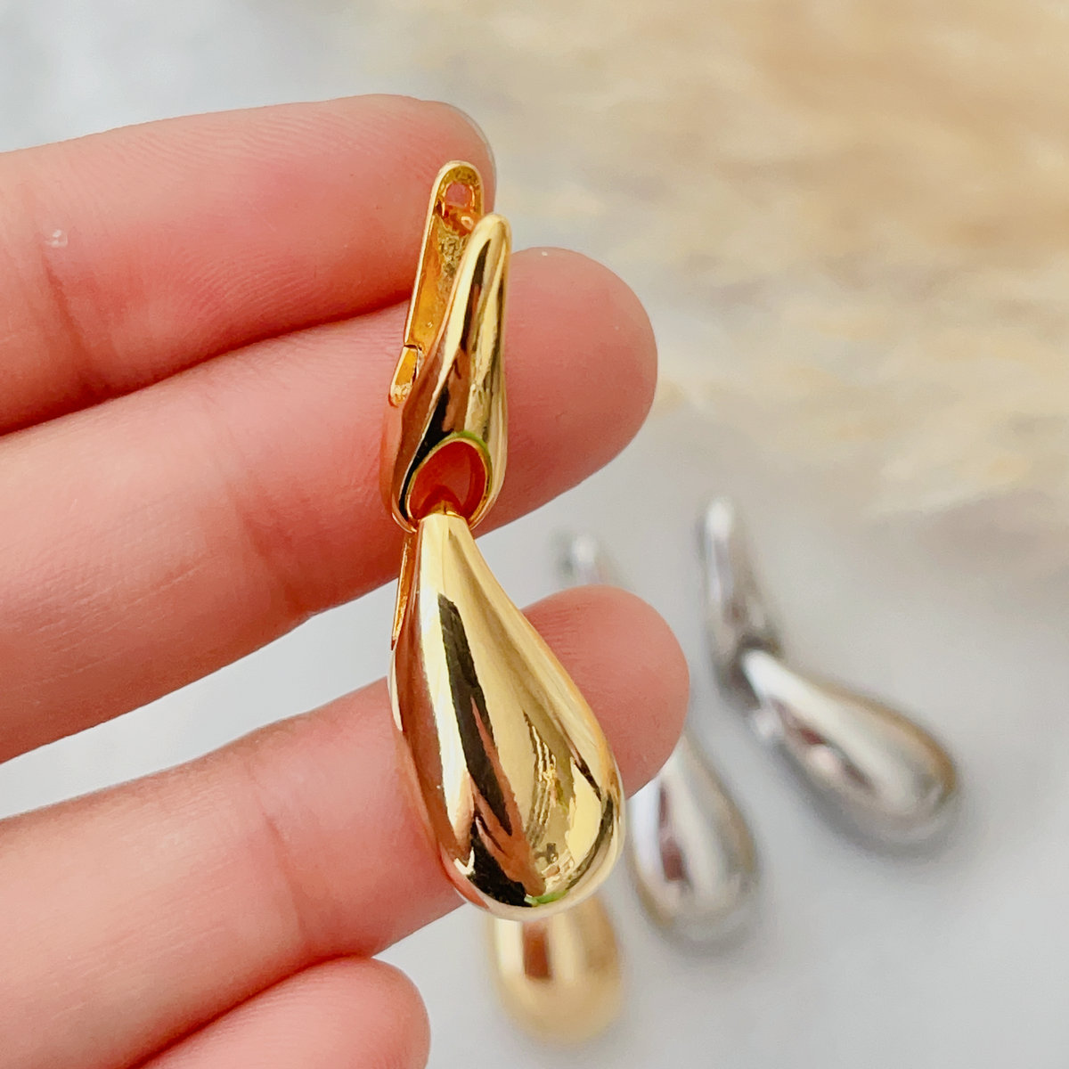 Water drop earrings