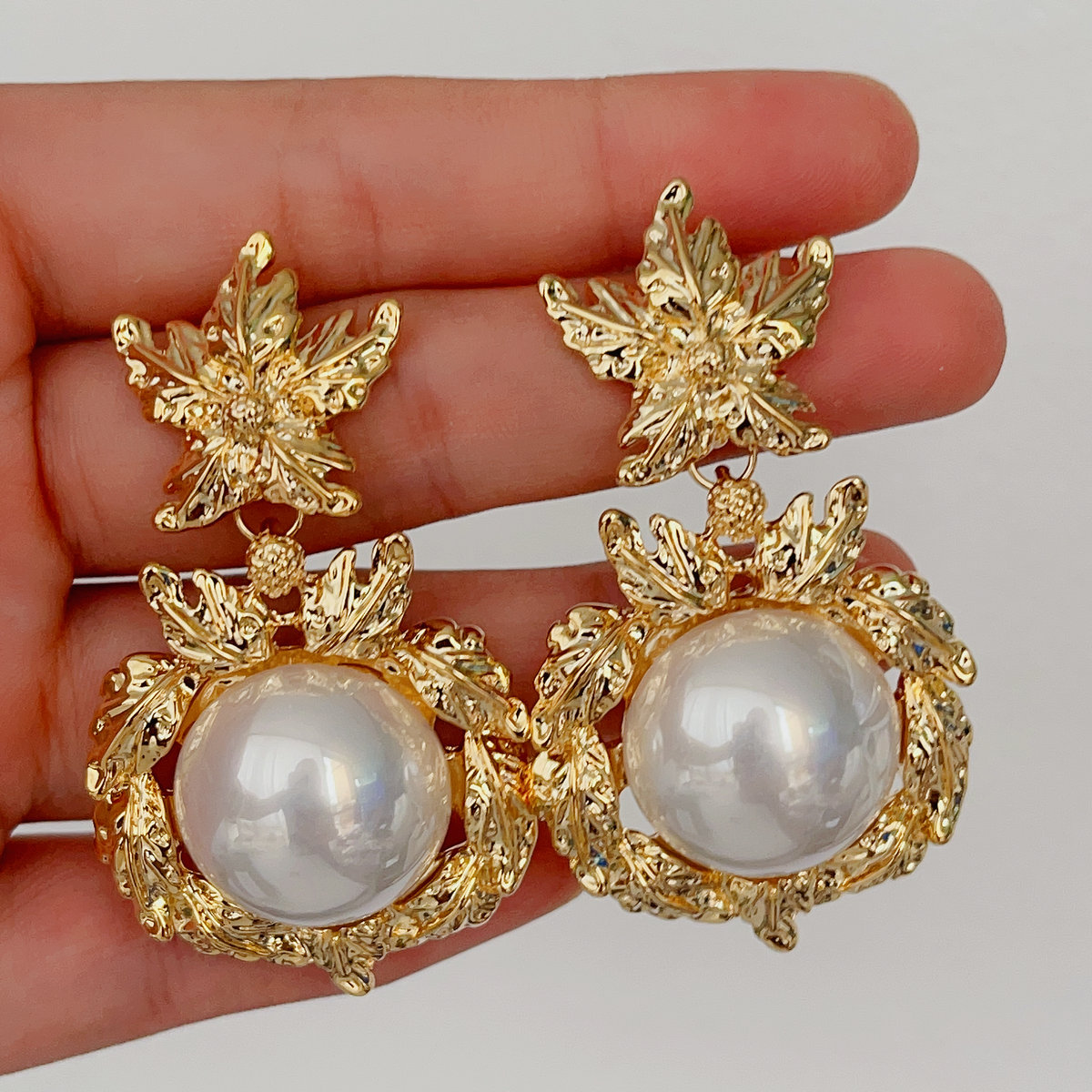 Leaf glass pearl chunky earrings