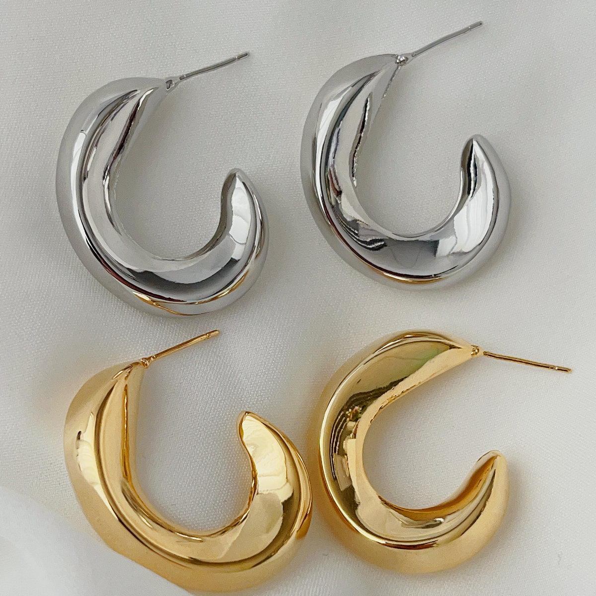 Chunky moon earrings