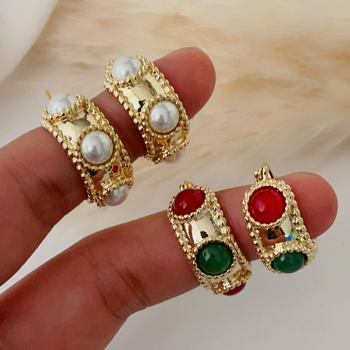 Round pearl earrings