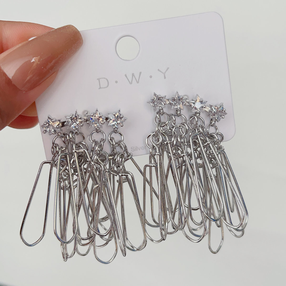 Star pin chain earrings