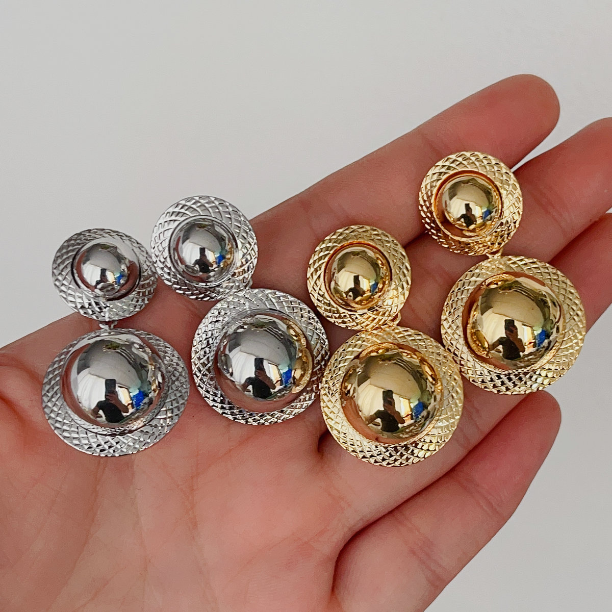 Ball earrings