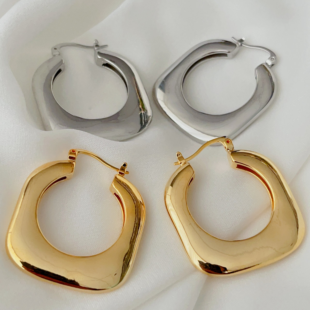 Square chunky earrings