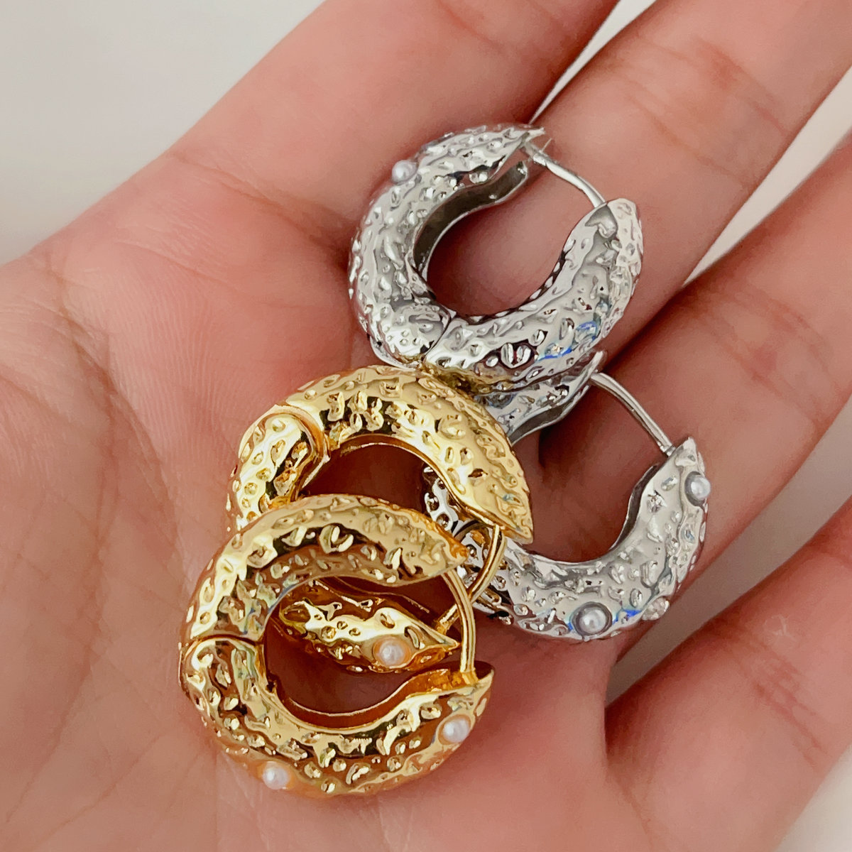 Fashion chunky hoops