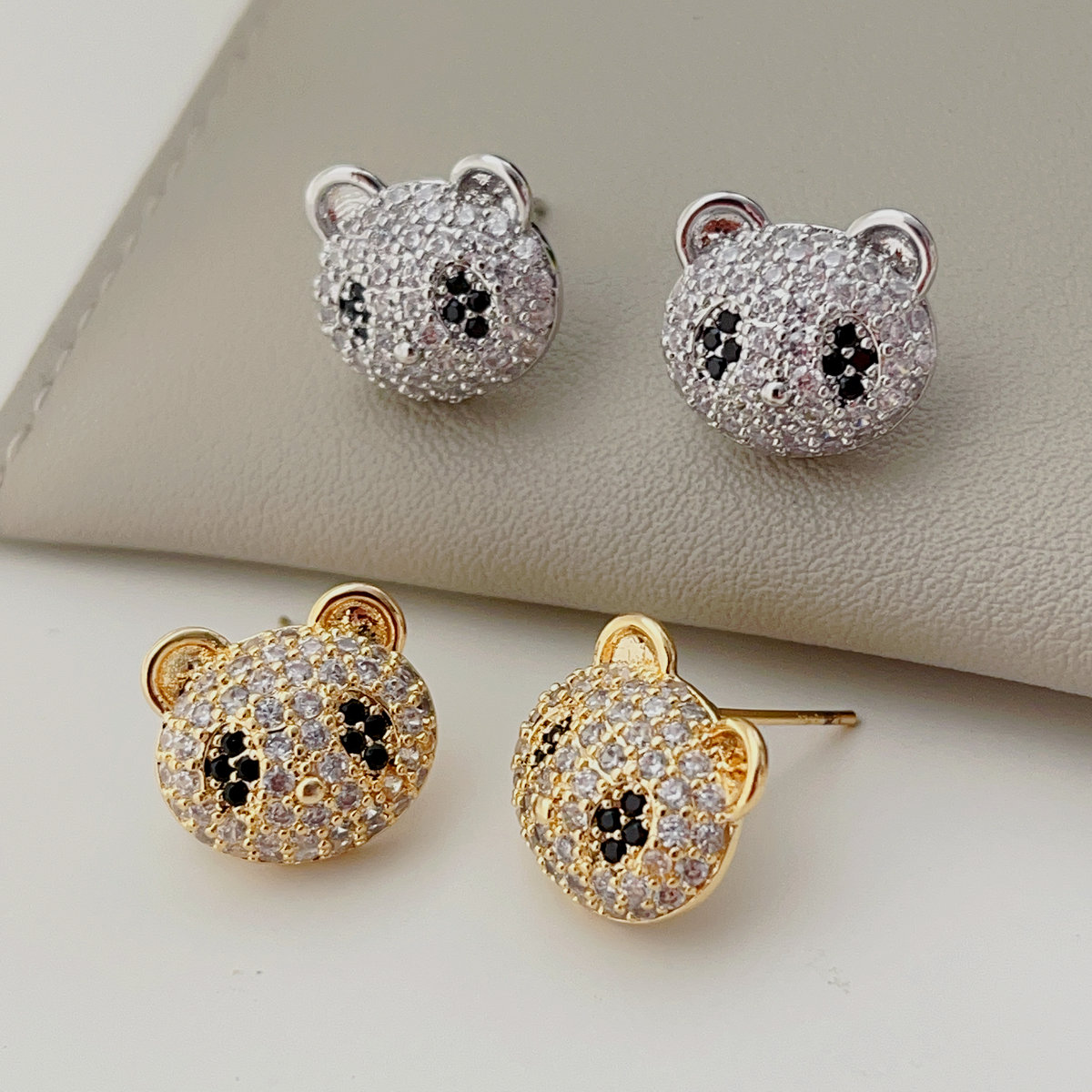 Cute teddy bear earrings