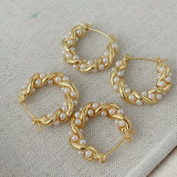 Twist pearl earrings